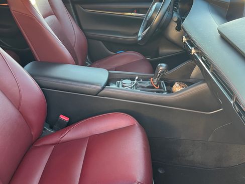 Used 2023 MAZDA MAZDA3 s image 11