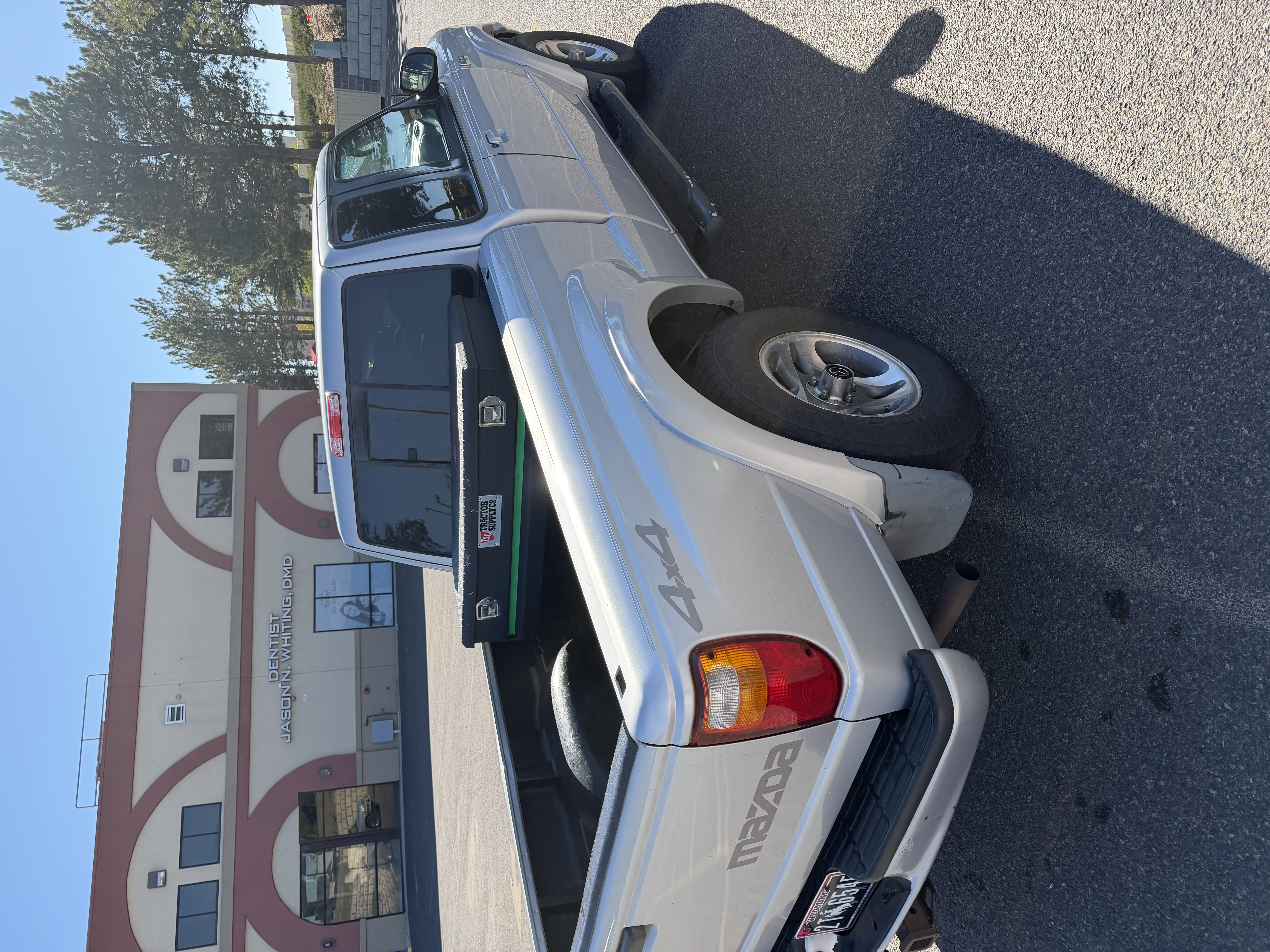 Used 2002 MAZDA B-Series Pickup 4x4 Cab Plus B4000 image 2