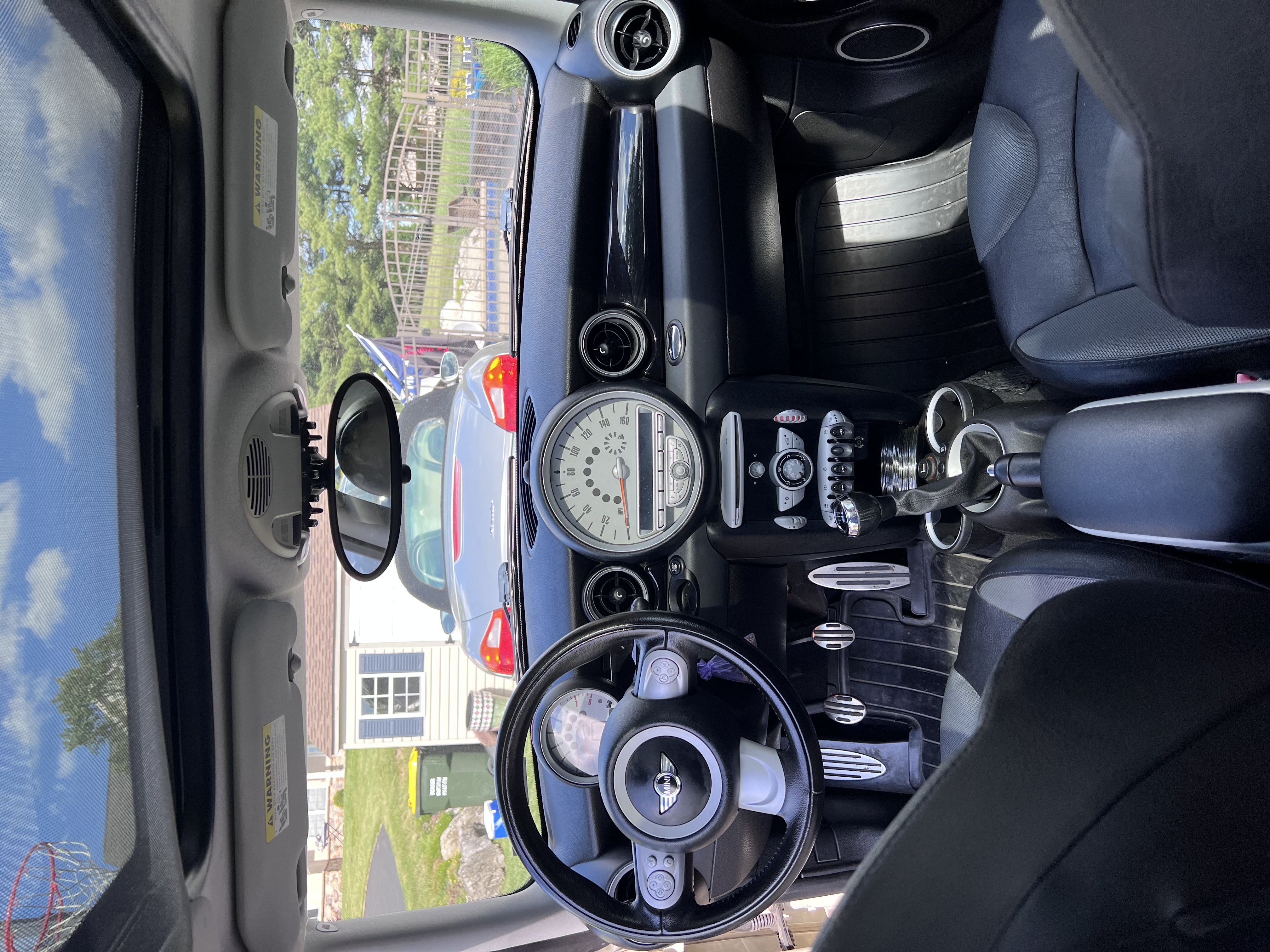 Used 2010 MINI Cooper S w/ Cold Weather Pkg FWD image 13