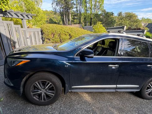 Used 2017 INFINITI QX60 AWD w/ Premium Plus Package image 1