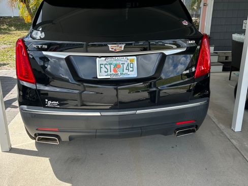 Used 2019 Cadillac XT5 Luxury FWD image 2