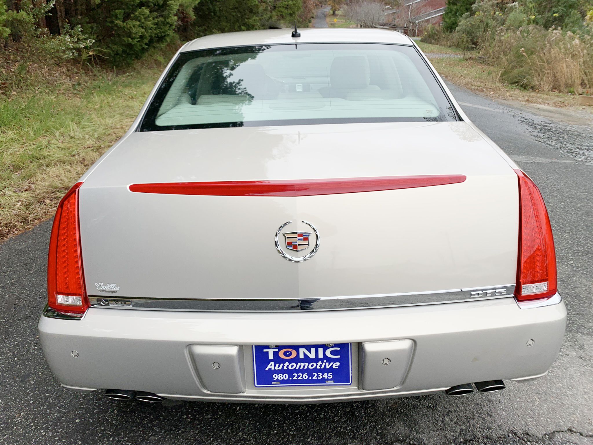 Used 2008 Cadillac DTS FWD image 10