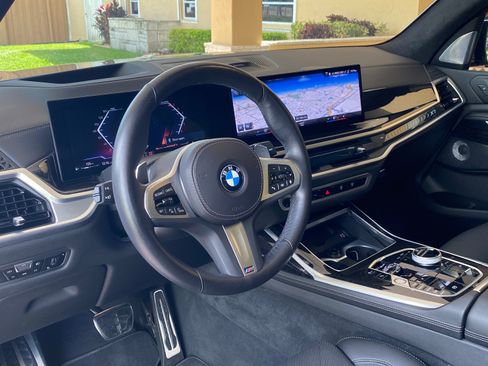 Used 2023 BMW X7 xDrive40i w/ Executive Package image 10