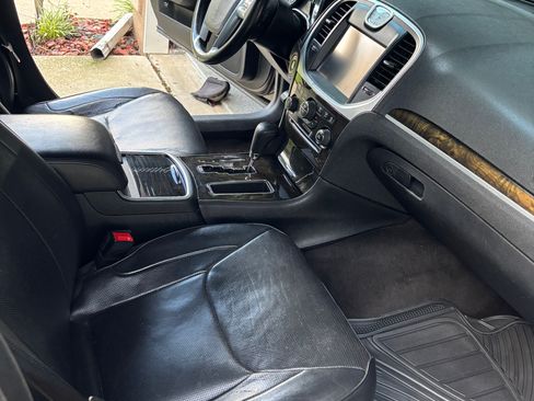 Used 2014 Chrysler 300 C AWD/4WD image 13