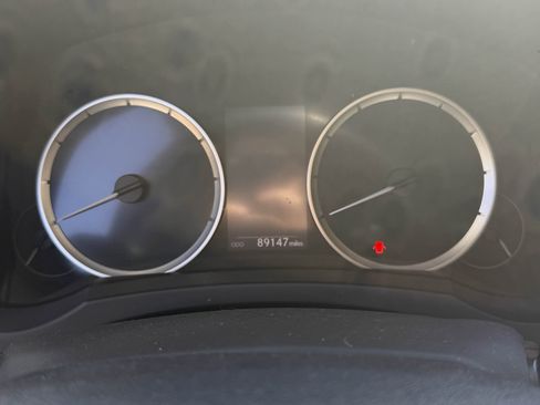 Used 2016 Lexus IS 200t image 14