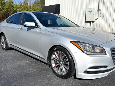 Used 2015 Hyundai Genesis 3.8 w/ Option Group 02 image 10