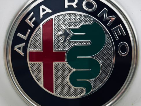 Used 2019 Alfa Romeo Stelvio Ti Lusso w/ Quick Order Package 22X Lusso image 25