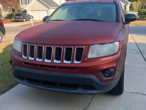 Used 2012 Jeep Compass Latitude image 1