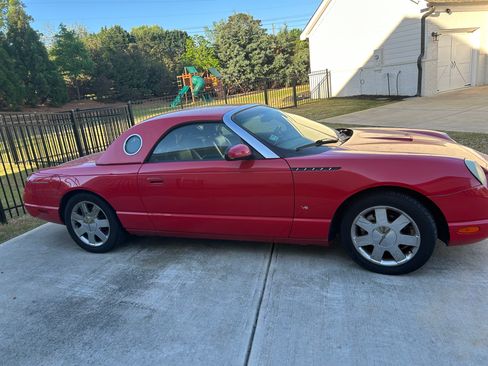 Used 2003 Ford Thunderbird image 7