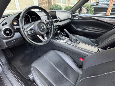 Used 2020 MAZDA MX-5 Miata Grand Touring image 9