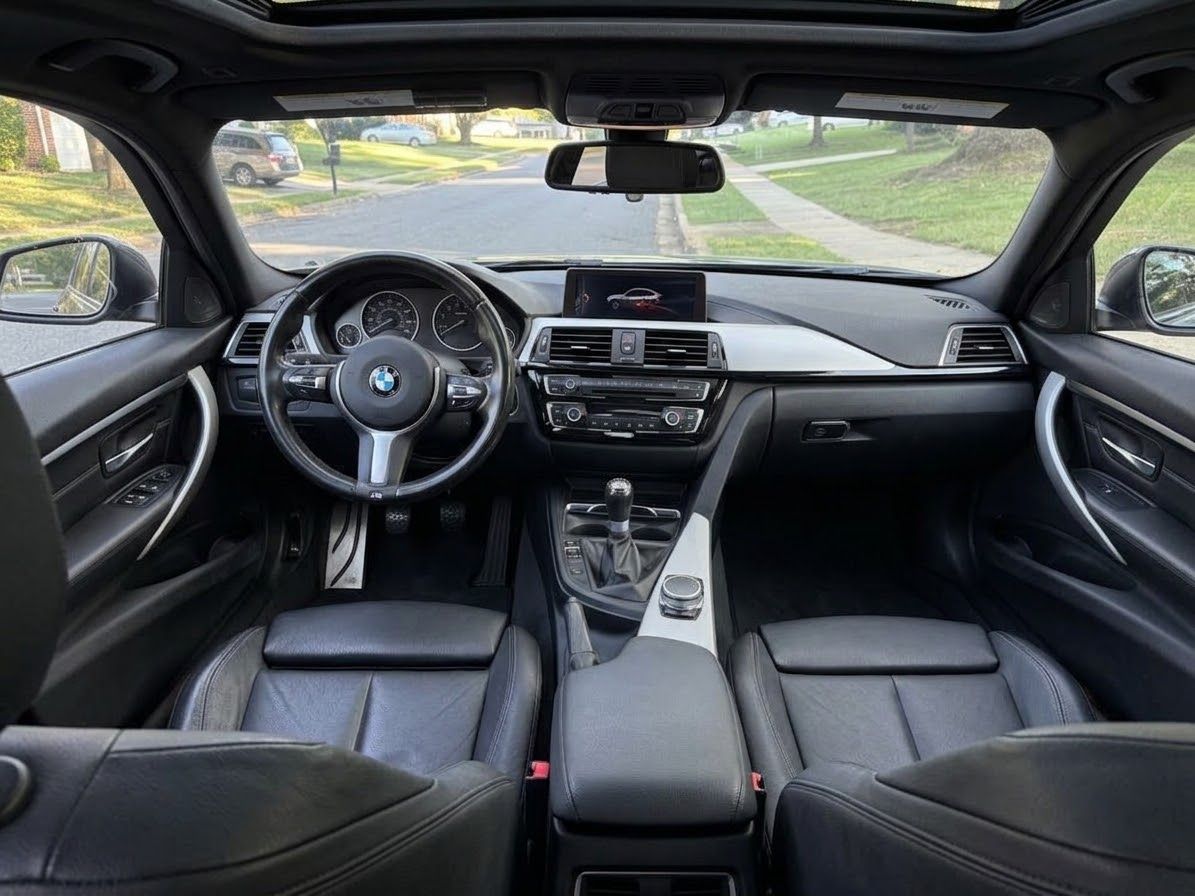 Used 2018 BMW 340i xDrive Sedan AWD/4WD image 12
