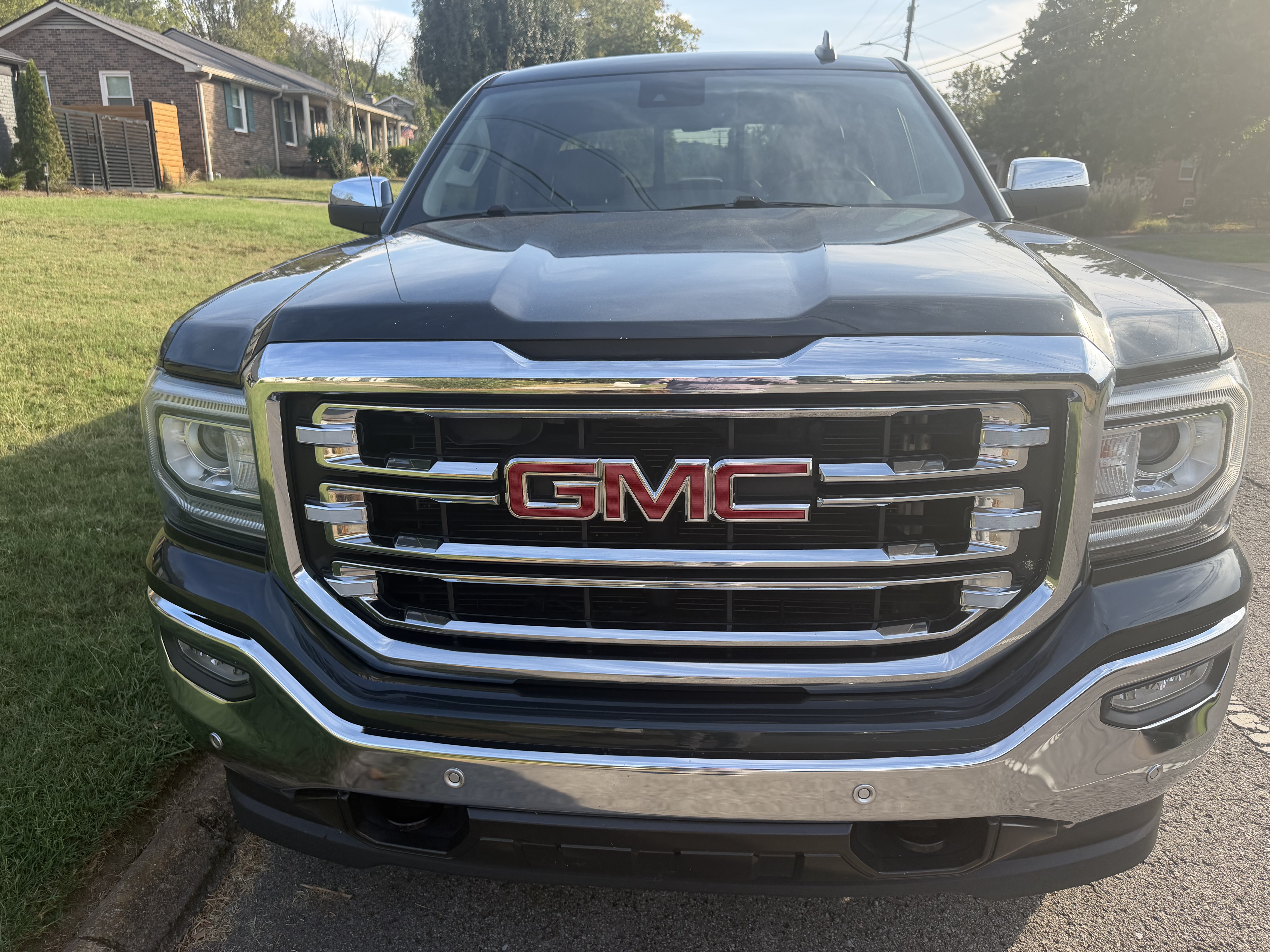 Used 2018 GMC Sierra 1500 SLT w/ SLT Premium Package AWD/4WD image 22