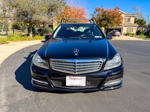 Used 2012 Mercedes-Benz C 300 4MATIC Sedan image 2