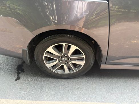Used 2015 Honda Odyssey Touring Elite image 8