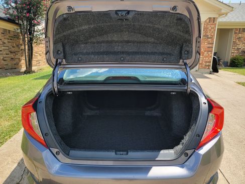 Used 2017 Honda Civic EX image 12