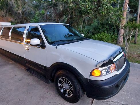 Used 1999 Lincoln Navigator 2WD image 18