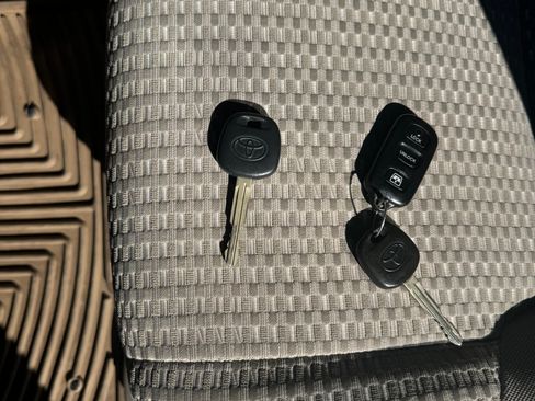 Used 2008 Toyota 4Runner Sport image 29