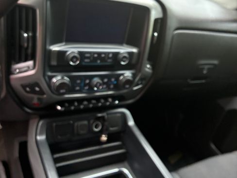 Used 2019 Chevrolet Silverado 2500 LT w/ Midnight Edition AWD/4WD image 6