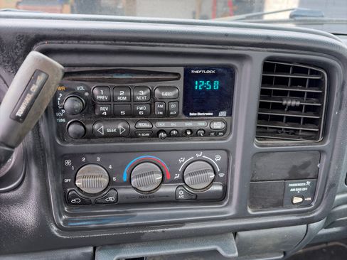 Used 2002 Chevrolet Silverado 1500 2WD Regular Cab w/ Heavy Duty Suspension Pkg image 15