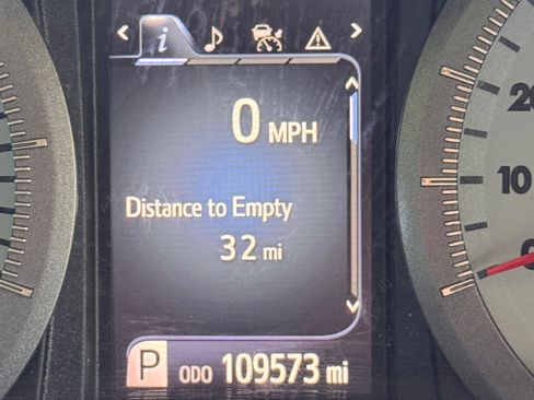 Used 2019 Toyota Sienna SE w/ Carpet Mat Package FWD image 1