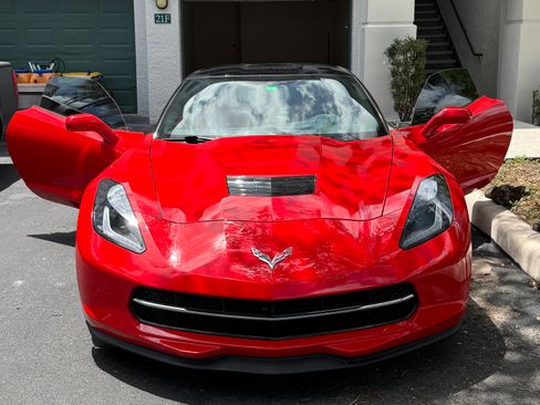 Used 2017 Chevrolet Corvette Stingray Coupe w/ Battery Protection Package RWD image 1