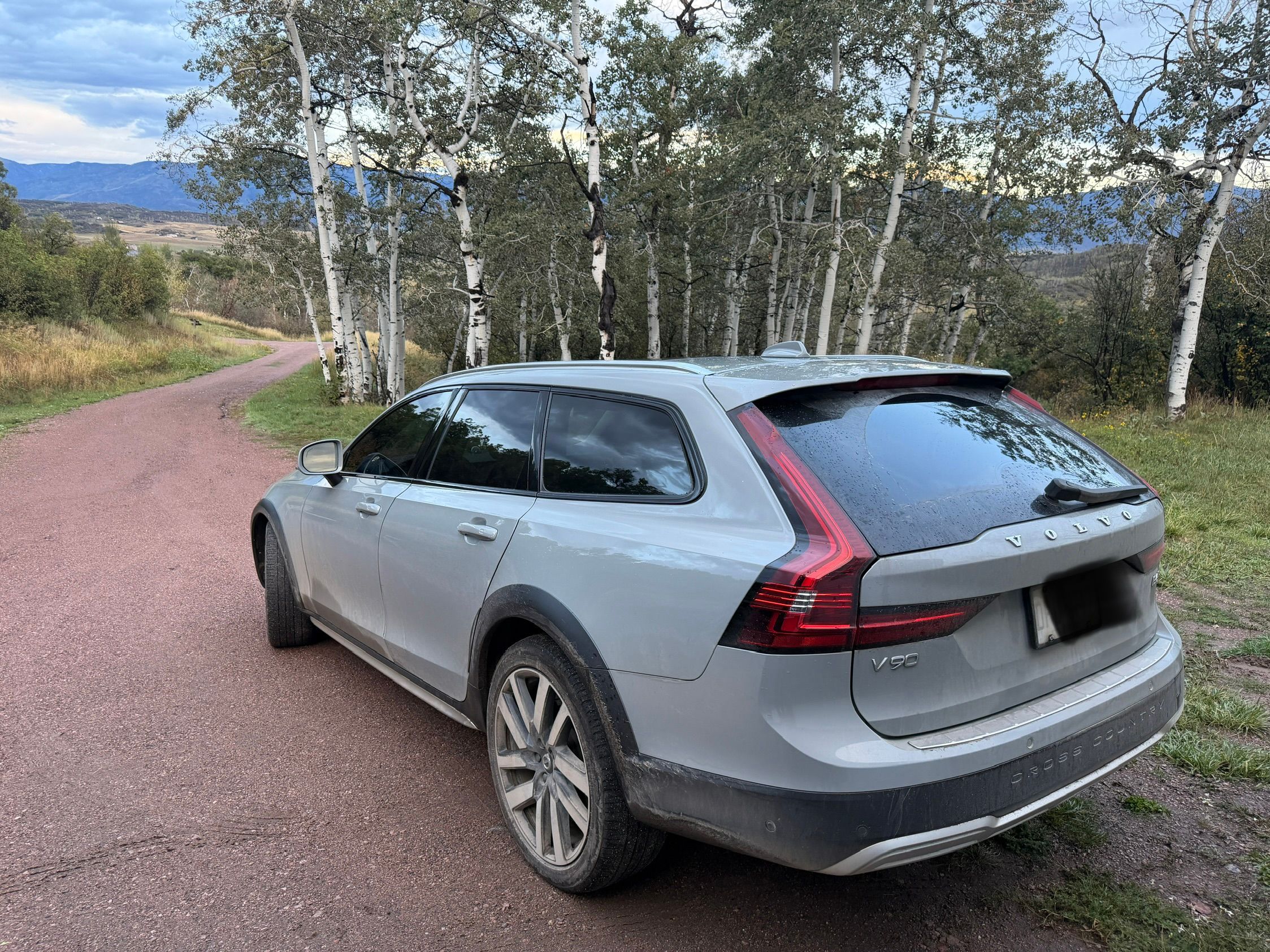 Used 2024 Volvo V90 B6 Cross Country Ultimate AWD/4WD image 11
