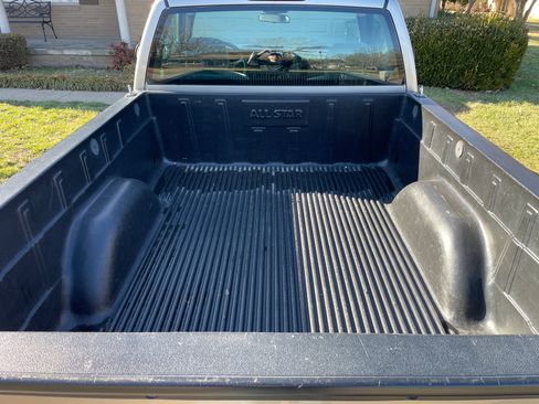 Used 2001 Chevrolet Silverado 1500 LS image 10