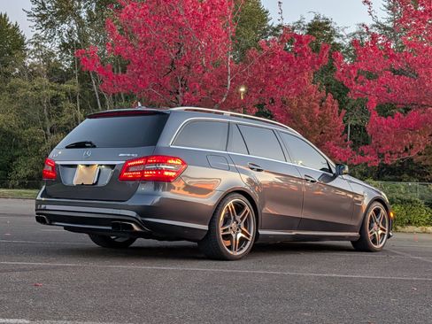 Used 2013 Mercedes-Benz E 63 AMG Wagon image 27