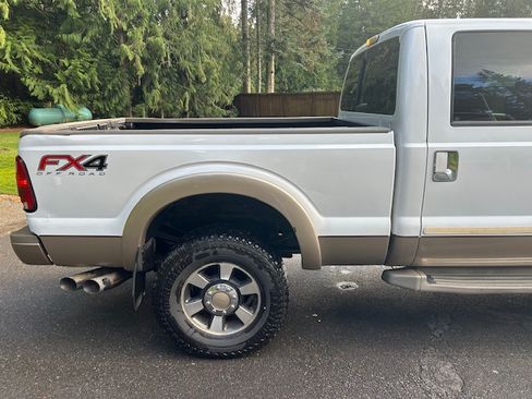 Used 2014 Ford F350 King Ranch w/ King Ranch Package image 9