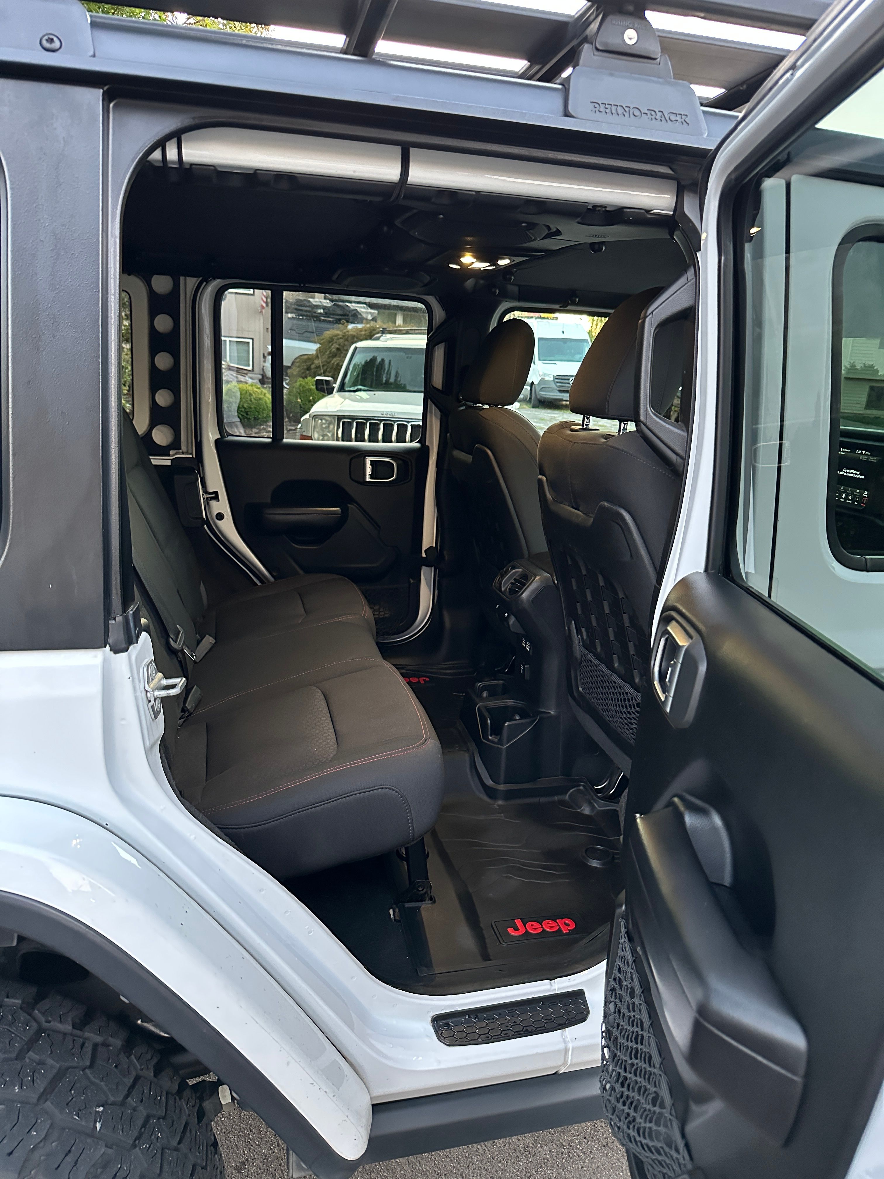 Used 2019 Jeep Wrangler Unlimited Rubicon AWD/4WD image 17
