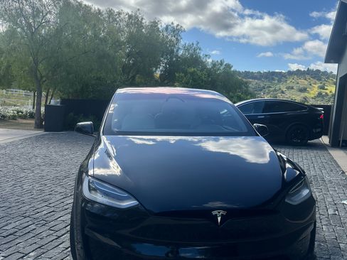 Used 2023 Tesla Model X image 17