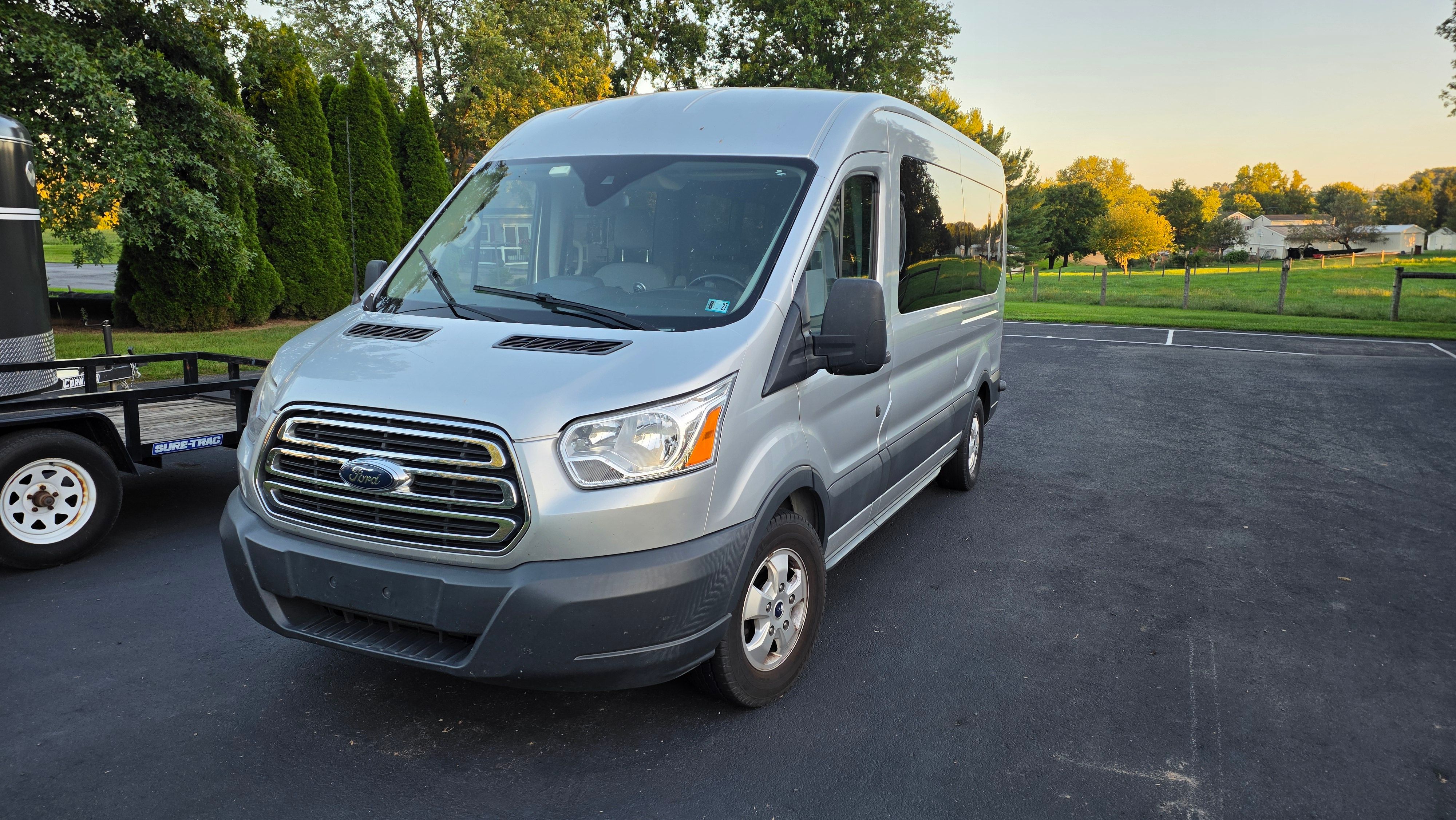 Used 2017 Ford Transit 350 XLT RWD image 14