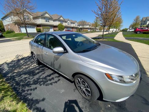 Used 2013 Kia Forte EX image 8