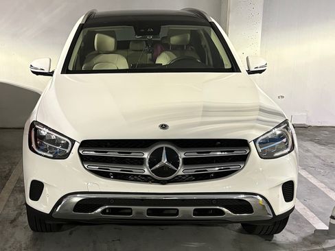 Used 2022 Mercedes-Benz GLC 300 image 2