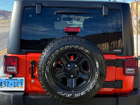 Used 2015 Jeep Wrangler Unlimited Sport w/ Quick Order Package 24S image 8