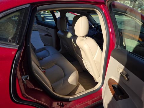 Used 2005 Buick LaCrosse CXS w/ Gold Convenience Package image 9