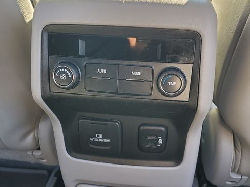 Used 2017 GMC Acadia SLT image 17