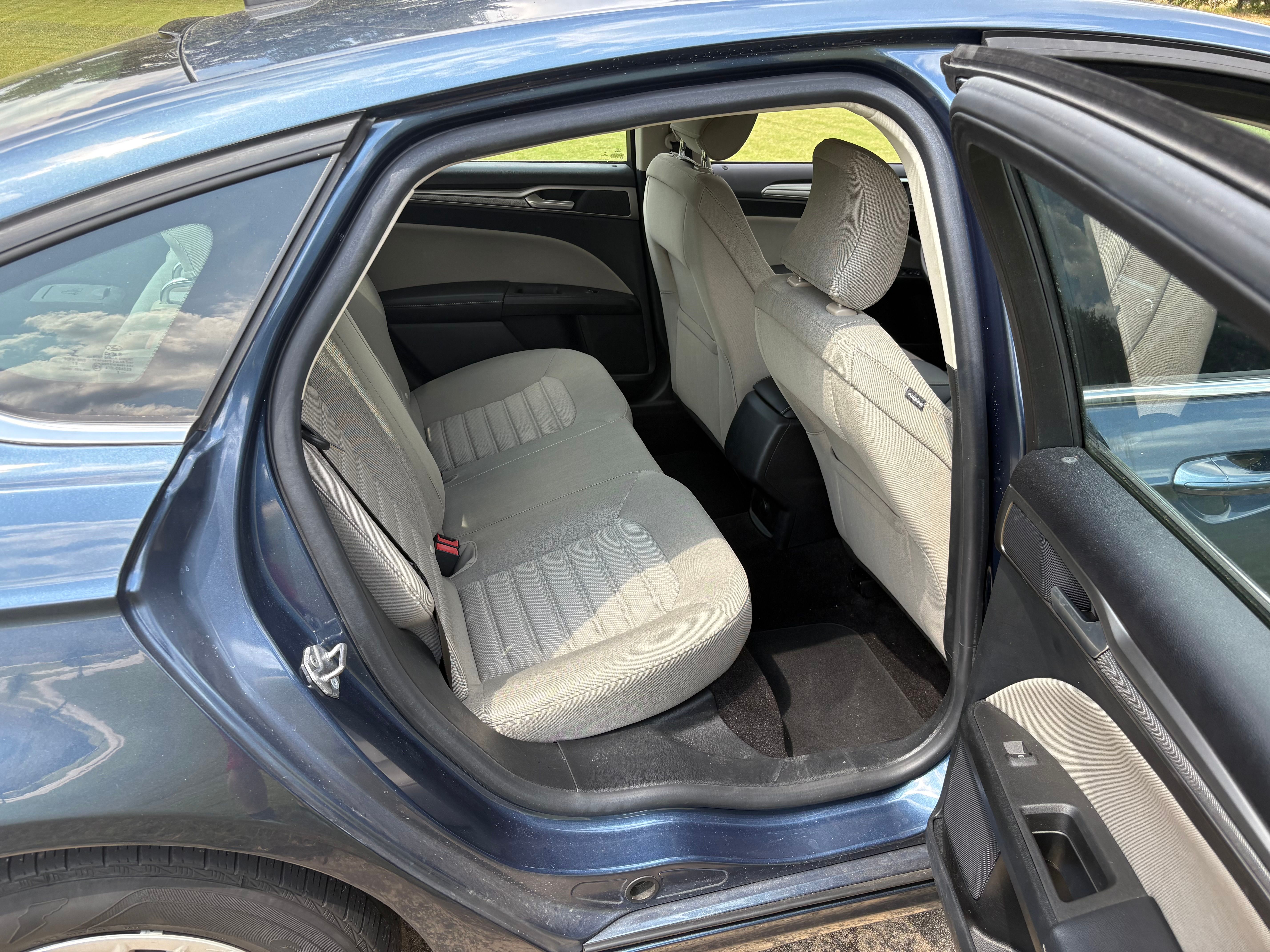 Used 2019 Ford Fusion S FWD image 13