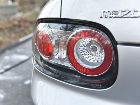 Used 2008 MAZDA MX-5 Miata Grand Touring w/ Premium Pkg image 13