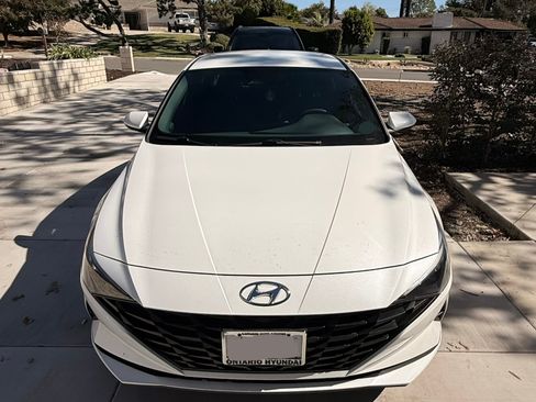 Used 2022 Hyundai Elantra SE image 4