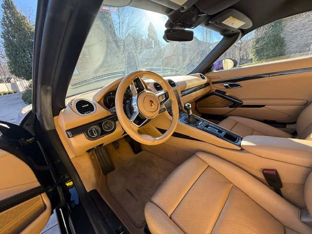 Used 2017 Porsche 718 Boxster RWD image 5