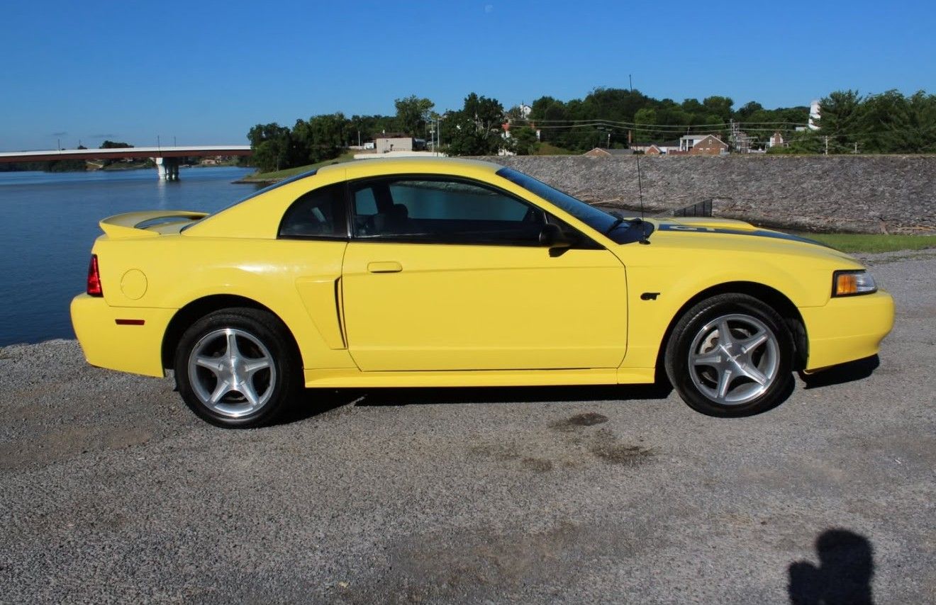 Used 2000 Ford Mustang GT RWD image 22