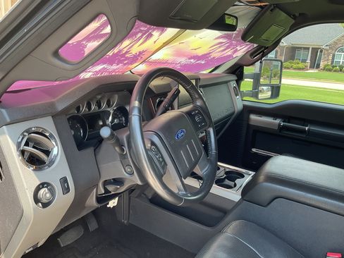 Used 2014 Ford F350 Lariat w/ Lariat Ultimate Package RWD image 4
