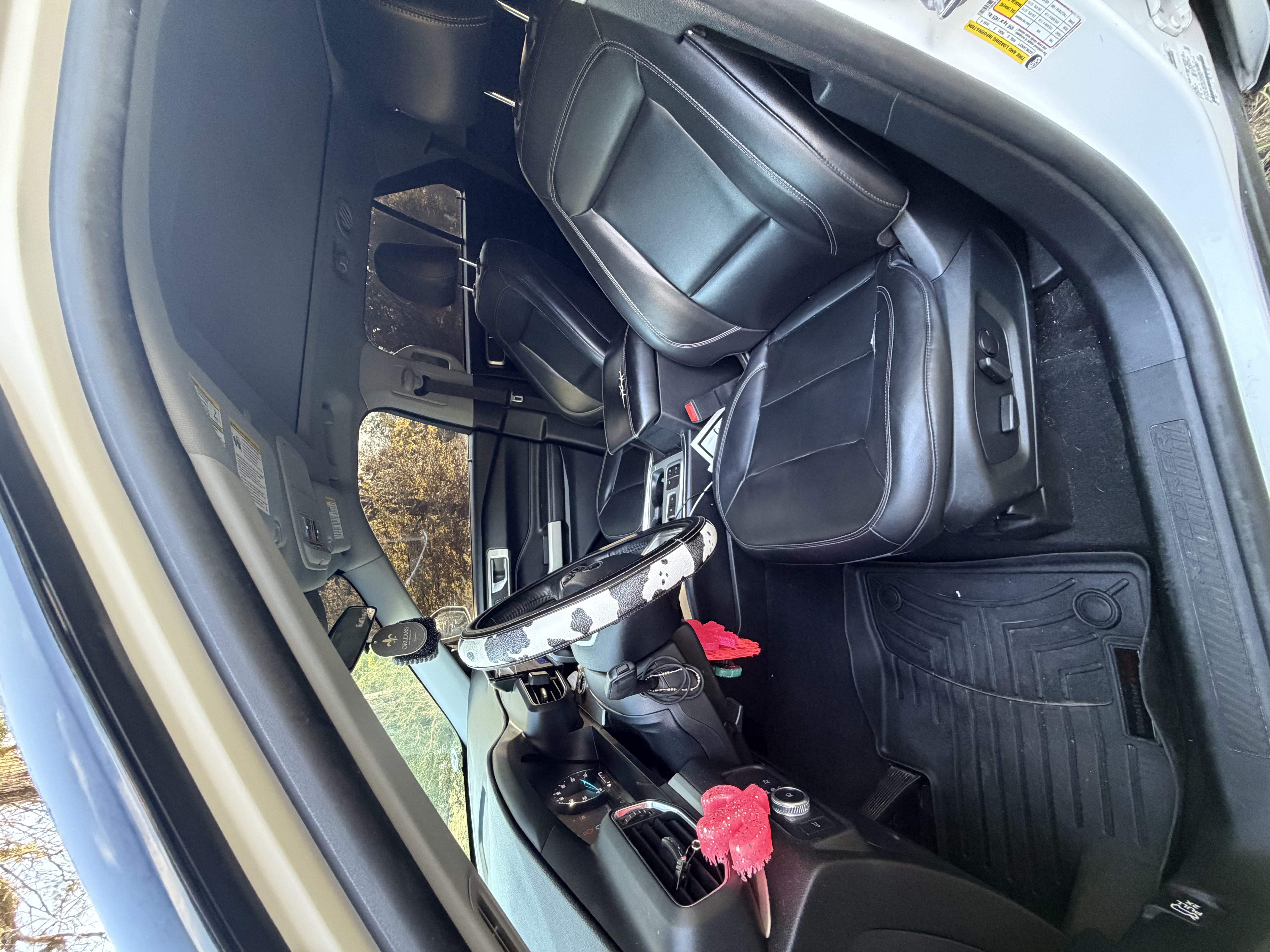 Used 2022 Ford Explorer XLT w/ Equipment Group 202A RWD image 11
