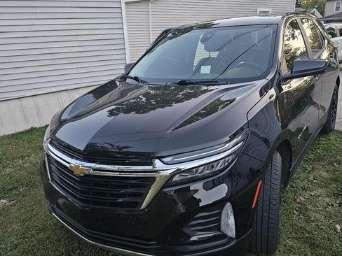 Used 2022 Chevrolet Equinox LT image 1