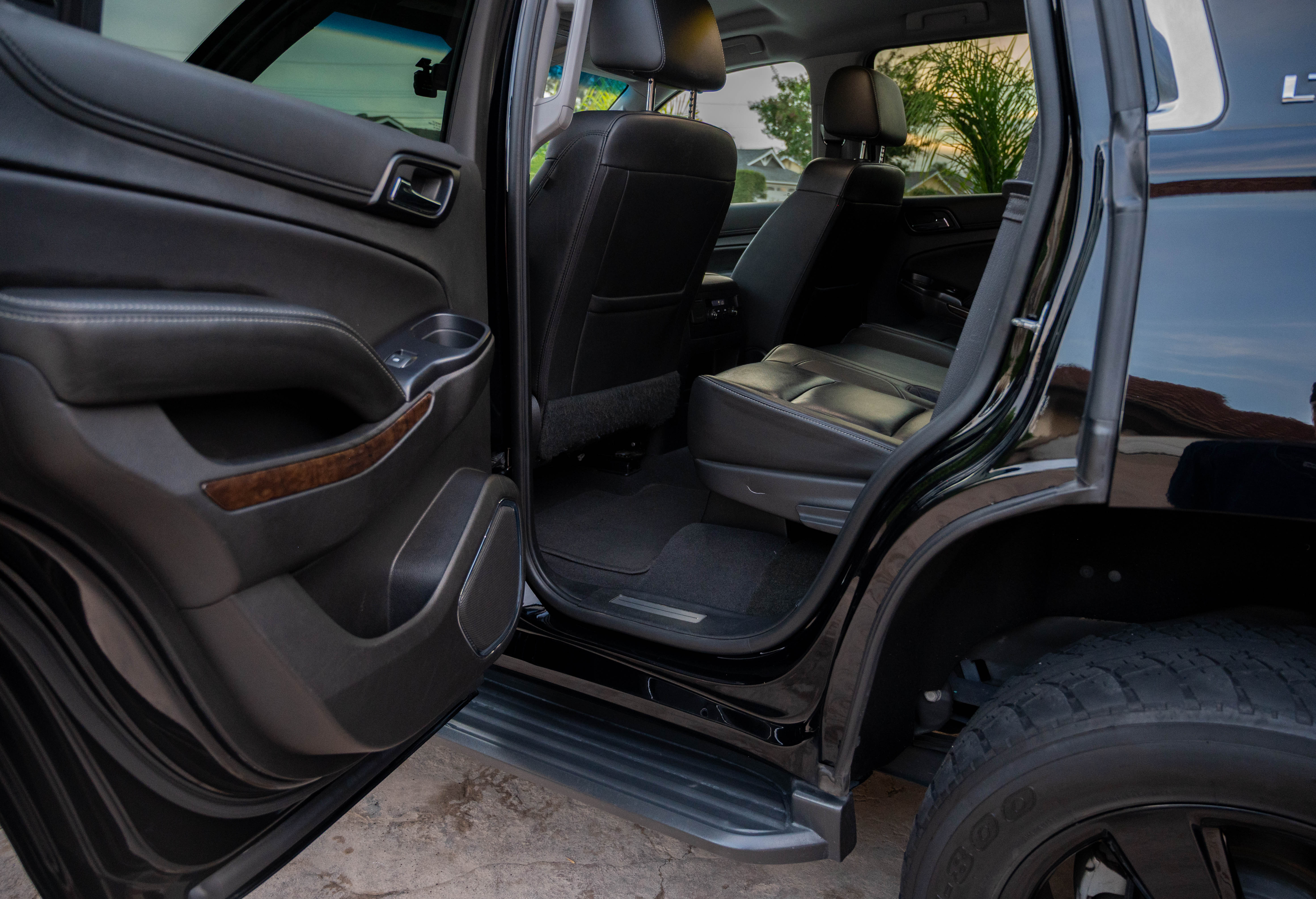 Used 2019 Chevrolet Tahoe LT w/ LT Midnight Edition RWD image 14
