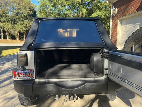 Used 2009 Jeep Wrangler Unlimited Rubicon image 6