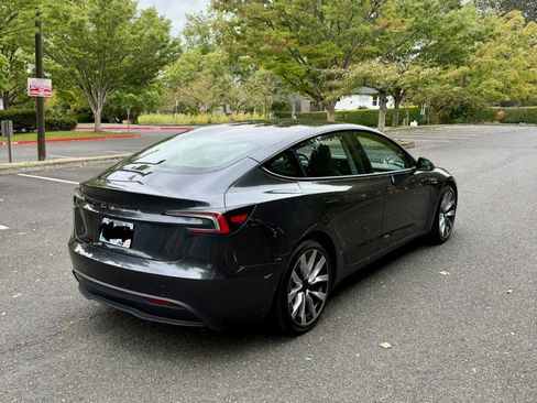 Used 2024 Tesla Model 3 Standard Range RWD image 6