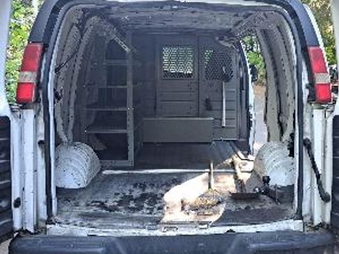 Used 2012 Chevrolet Express 2500 w/ Power Package image 9