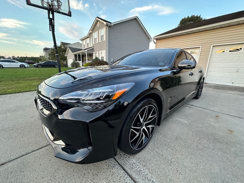 Used 2023 Kia Stinger GT-Line w/ Sun & Sound Package image 5